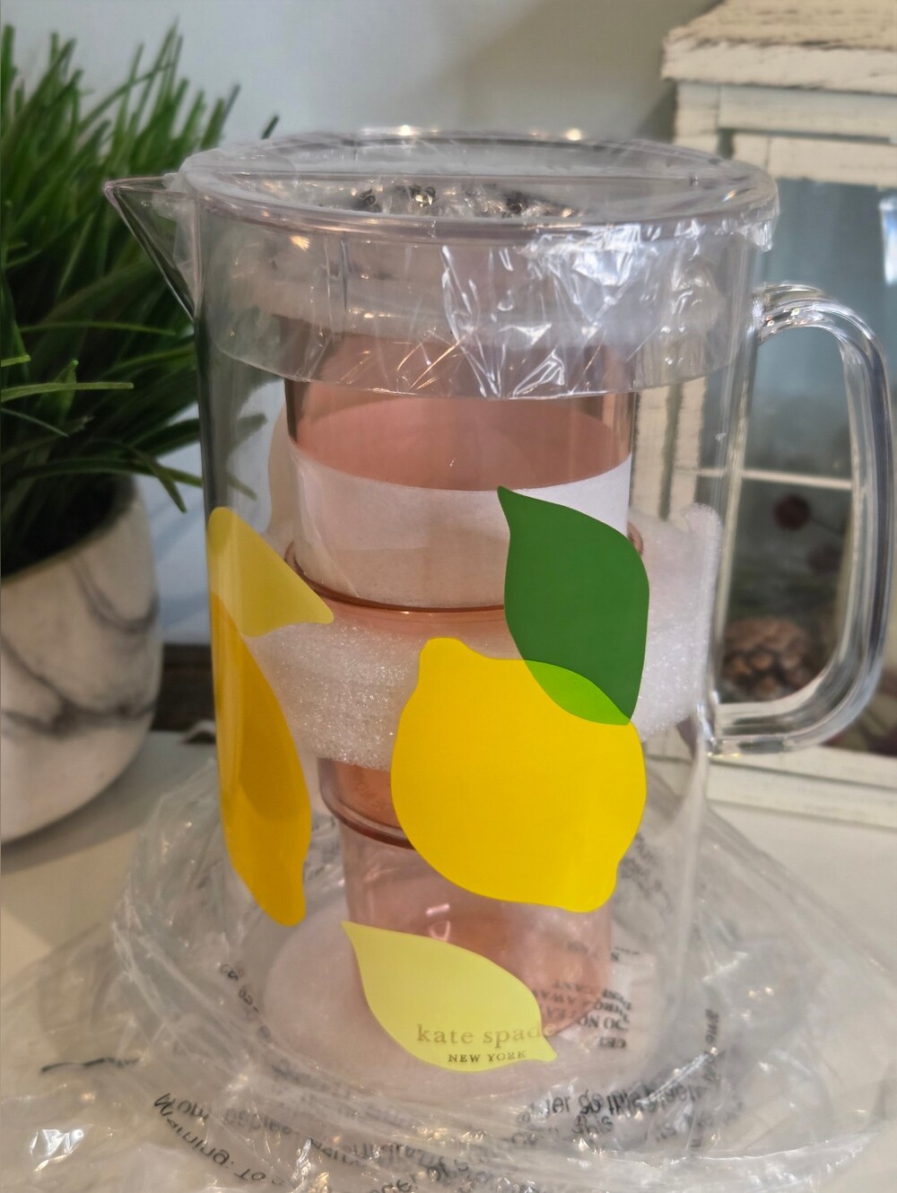 Kate Spade Clear Pitcher Lemon Design And 2 Cups.